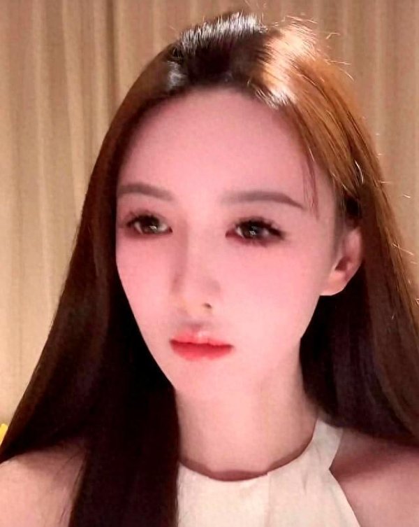 安全配资 叶珂不再遮掩，生女儿后分手缘由曝光，黄晓明个人私事也被扒出